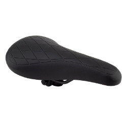 SADDLE SUNLT ROAD QUILTED BLK (BULK NO HEADER CARD) 
