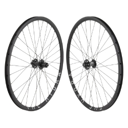 WHL PR 700 622x20 H+SON HYDRA BK 32 SRAM900 8-11sCAS 6B QR 15 12 BK 135/142mm SAPIM RACE 2.0/1.8 BK 